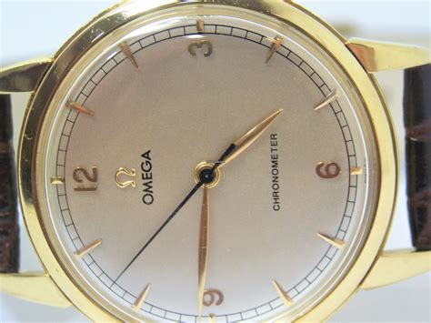 Omega Vintage Solid 18k Gold 17J Winding Watch 1950s Cal